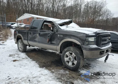2005 Ford F250 Super Duty z USA, uszkodzony, nr VIN 1FTSW21P85EA55966
